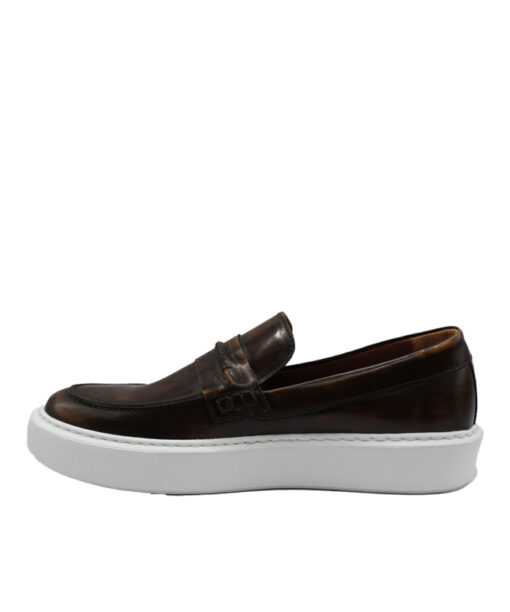 Alternative view of ROBINSON (69135)-TABA