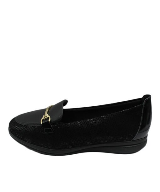 Alternative view of PICCADILLY (126002-3)-PRETO