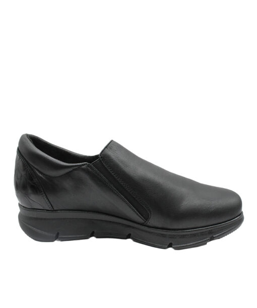 Alternative view of Valerias (9583)-NEGRO