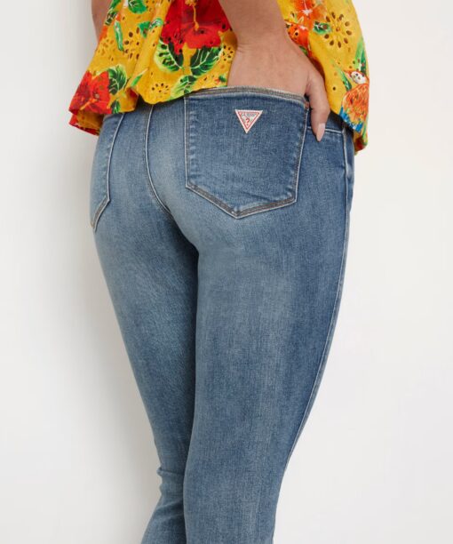 Alternative view of GUESS-CURVE X (W2YAJ2D4Q02-CMD1)-CARRIE-MID